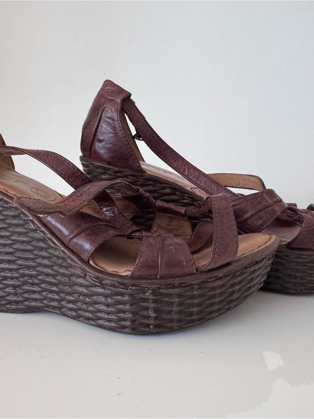 Born Women’s Dark Brown Leather Strappy Sandals - Picture 2 of 5